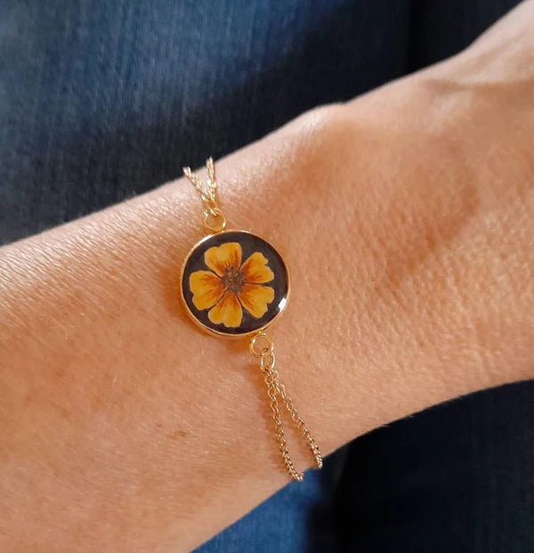 Handmade Sunflower Bracelet with Real Pressed Flower | Resin Floral Jewelry | Adjustable Gold Bracelet | Unique Gift for Women