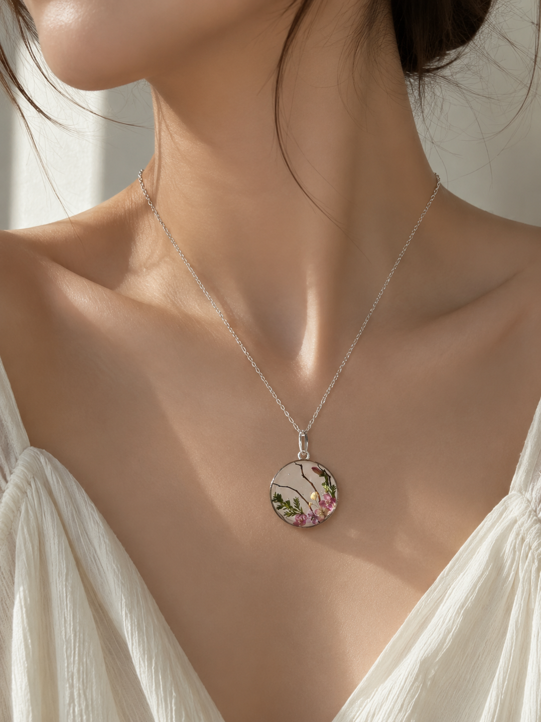 Botanical Resin Flower Necklace